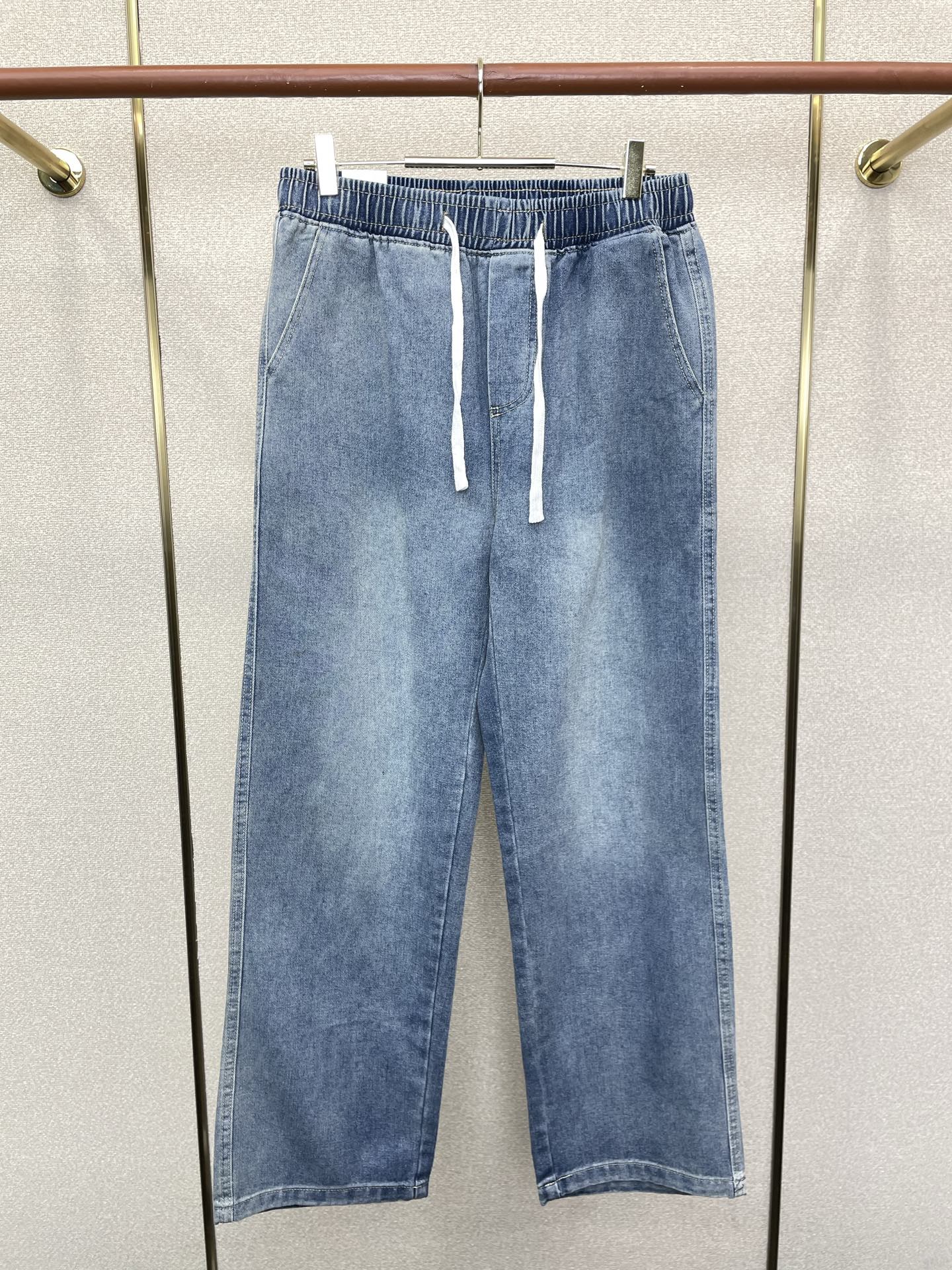 Dior迪奥💥砸锅卖铁都要上的新款新款休闲抽绳松紧腰牛仔裤👖高端版本 专柜定制面料 透气舒适度高，细节无可挑剔，品牌元素