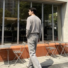 LOEWE罗意威💥砸锅卖铁都要上的新款新款休闲牛仔裤👖高端版本 专柜定制面料 透气舒适度高,细节无可挑剔,品牌元素设计理 LOEWE罗意威💥砸锅卖铁都要上的新款新款休闲牛仔裤👖高端版本 专柜定制面料 透气舒适度高,细节无可挑剔,品牌元素设计理