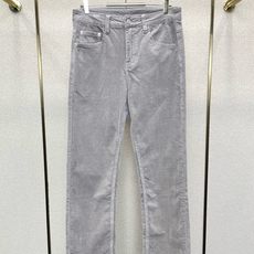 LOEWE罗意威💥砸锅卖铁都要上的新款新款休闲牛仔裤👖高端版本 专柜定制面料 透气舒适度高,细节无可挑剔,品牌元素设计理 LOEWE罗意威💥砸锅卖铁都要上的新款新款休闲牛仔裤👖高端版本 专柜定制面料 透气舒适度高,细节无可挑剔,品牌元素设计理