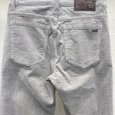 LOEWE罗意威💥砸锅卖铁都要上的新款新款休闲牛仔裤👖高端版本 专柜定制面料 透气舒适度高,细节无可挑剔,品牌元素设计理 LOEWE罗意威💥砸锅卖铁都要上的新款新款休闲牛仔裤👖高端版本 专柜定制面料 透气舒适度高,细节无可挑剔,品牌元素设计理
