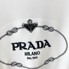 Prada普拉达💥砸锅卖铁都要上的新款新款原单男士休闲薄绒长袖 高端定制 高端版本 时尚百搭爆款⚠️⚠️✨✨进口面料 手 Prada普拉达💥砸锅卖铁都要上的新款新款原单男士休闲薄绒长袖 高端定制 高端版本 时尚百搭爆款⚠️⚠️✨✨进口面料 手