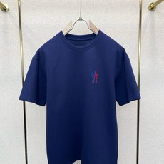 Moncler蒙口💥独家专供新款原单男士休闲短袖 高端定制 高端版本 时尚百搭爆款⚠️⚠️✨✨进口面料 手感超柔软细腻 Moncler蒙口💥独家专供新款原单男士休闲短袖 高端定制 高端版本 时尚百搭爆款⚠️⚠️✨✨进口面料 手感超柔软细腻