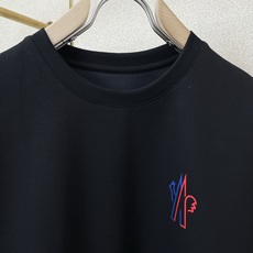 Moncler蒙口💥独家专供新款原单男士休闲短袖 高端定制 高端版本 时尚百搭爆款⚠️⚠️✨✨进口面料 手感超柔软细腻 Moncler蒙口💥独家专供新款原单男士休闲短袖 高端定制 高端版本 时尚百搭爆款⚠️⚠️✨✨进口面料 手感超柔软细腻