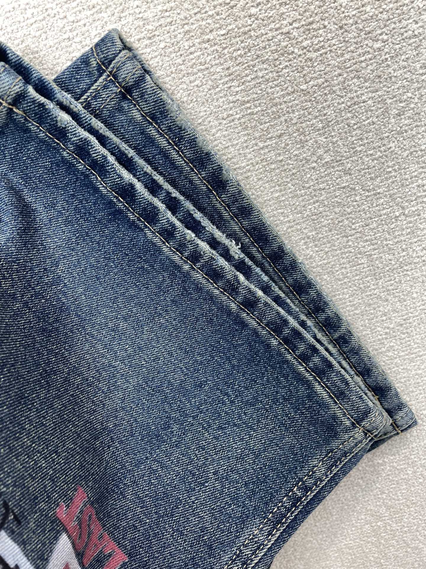 Chrome hearts克罗心💥独家专供新款休闲牛仔阔腿裤👖高端版本 专柜定制面料 透气舒适度高，细节无可挑剔，品牌元