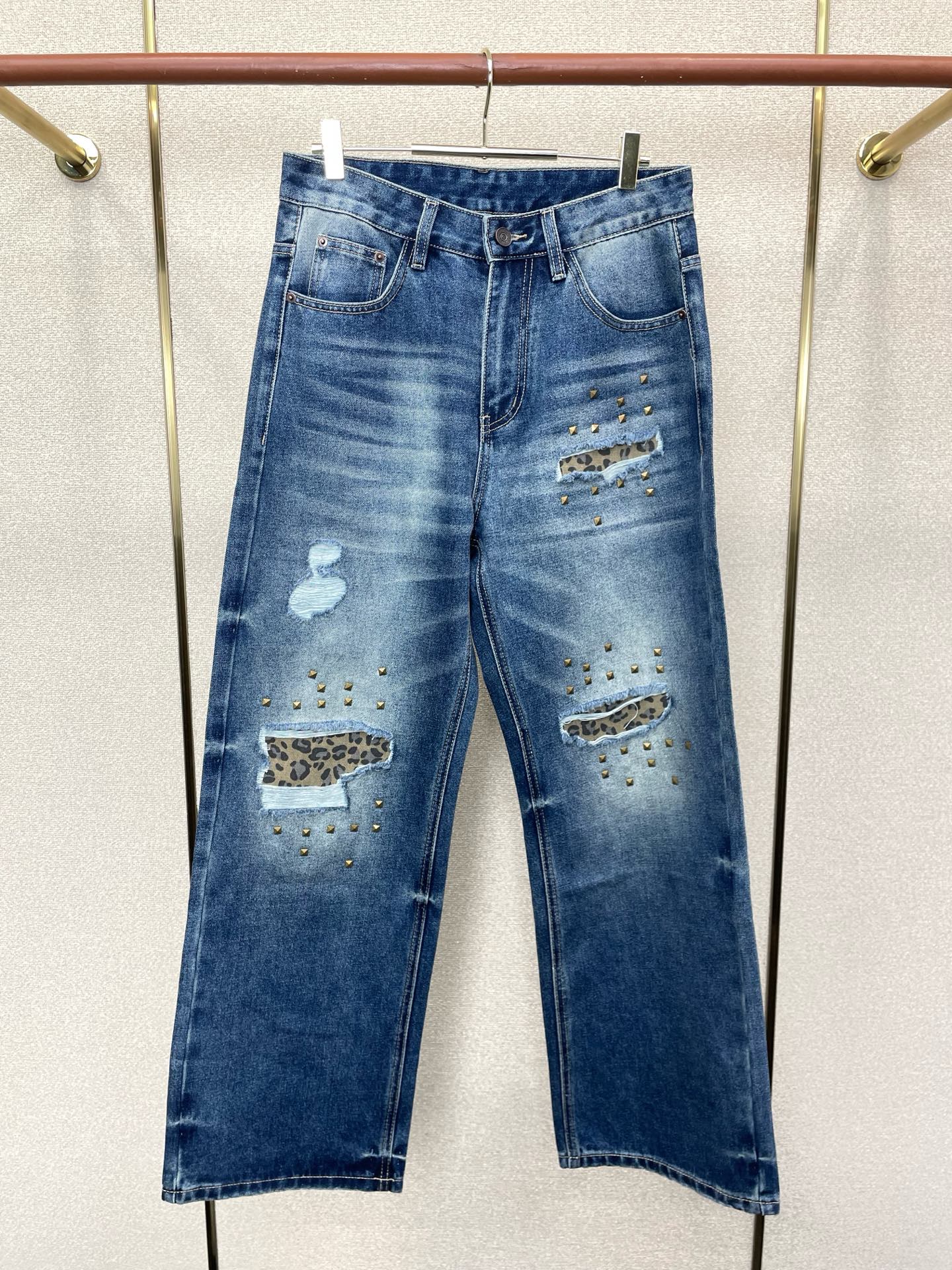 VALENTINO华伦天奴💥独家专供新款休闲牛仔阔腿裤👖高端版本 专柜定制面料 透气舒适度高，细节无可挑剔，品牌元素设计