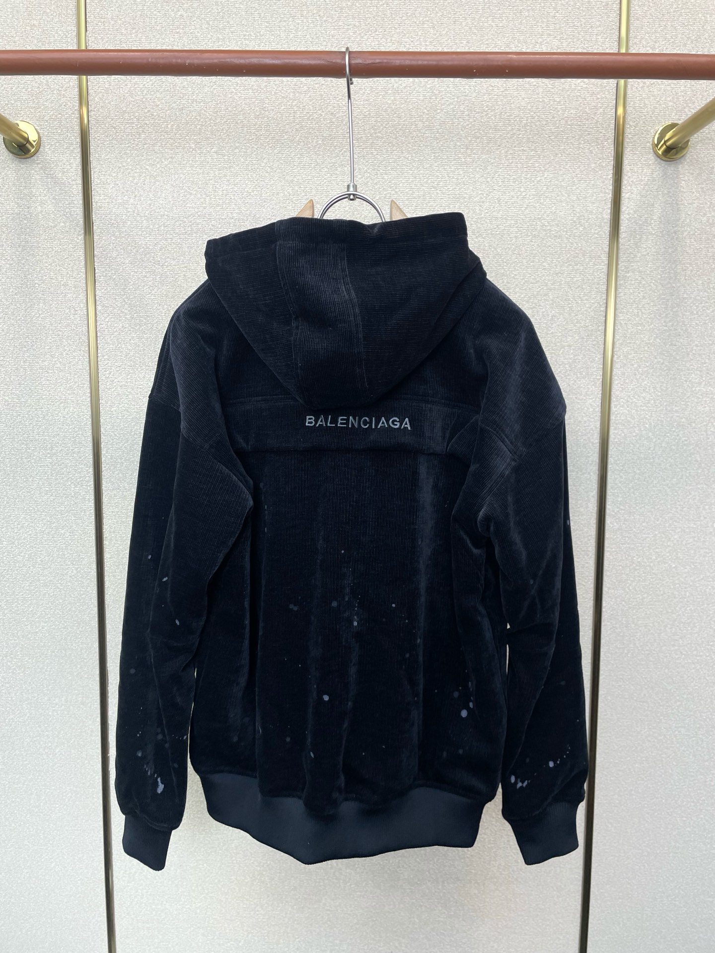 Balenciaga巴黎世家💥独家专供新款休闲灯芯绒外套 高端版本 专柜定制面料 透气舒适度高，细节无可挑剔，品牌元素设