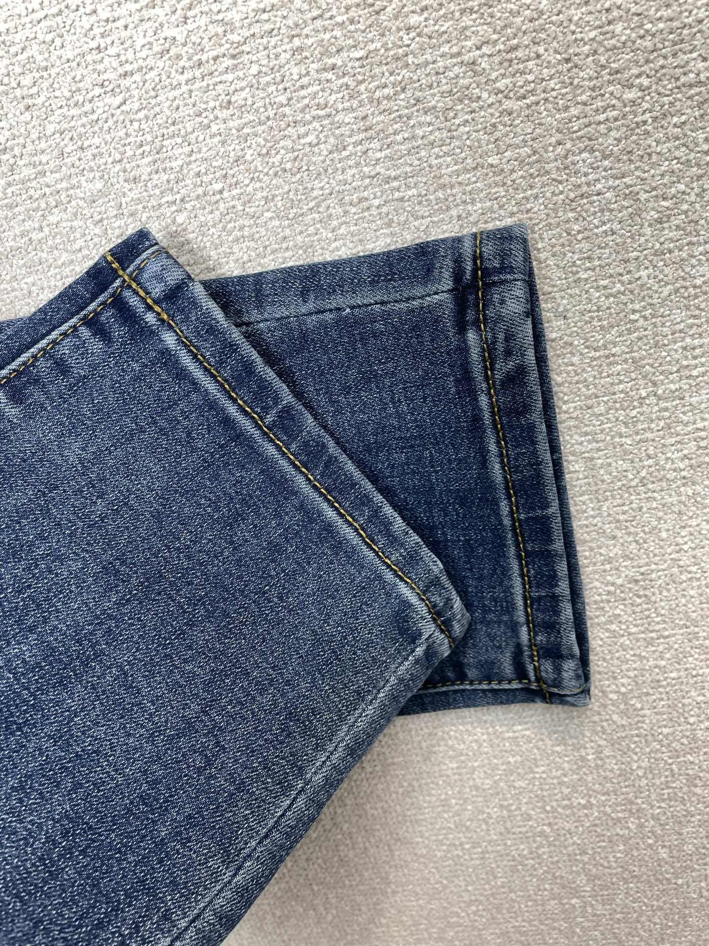 Hermès爱马仕💥独家专供新款休闲牛仔裤👖高端版本 专柜定制面料 透气舒适度高，细节无可挑剔，品牌元素设计理念，体现高