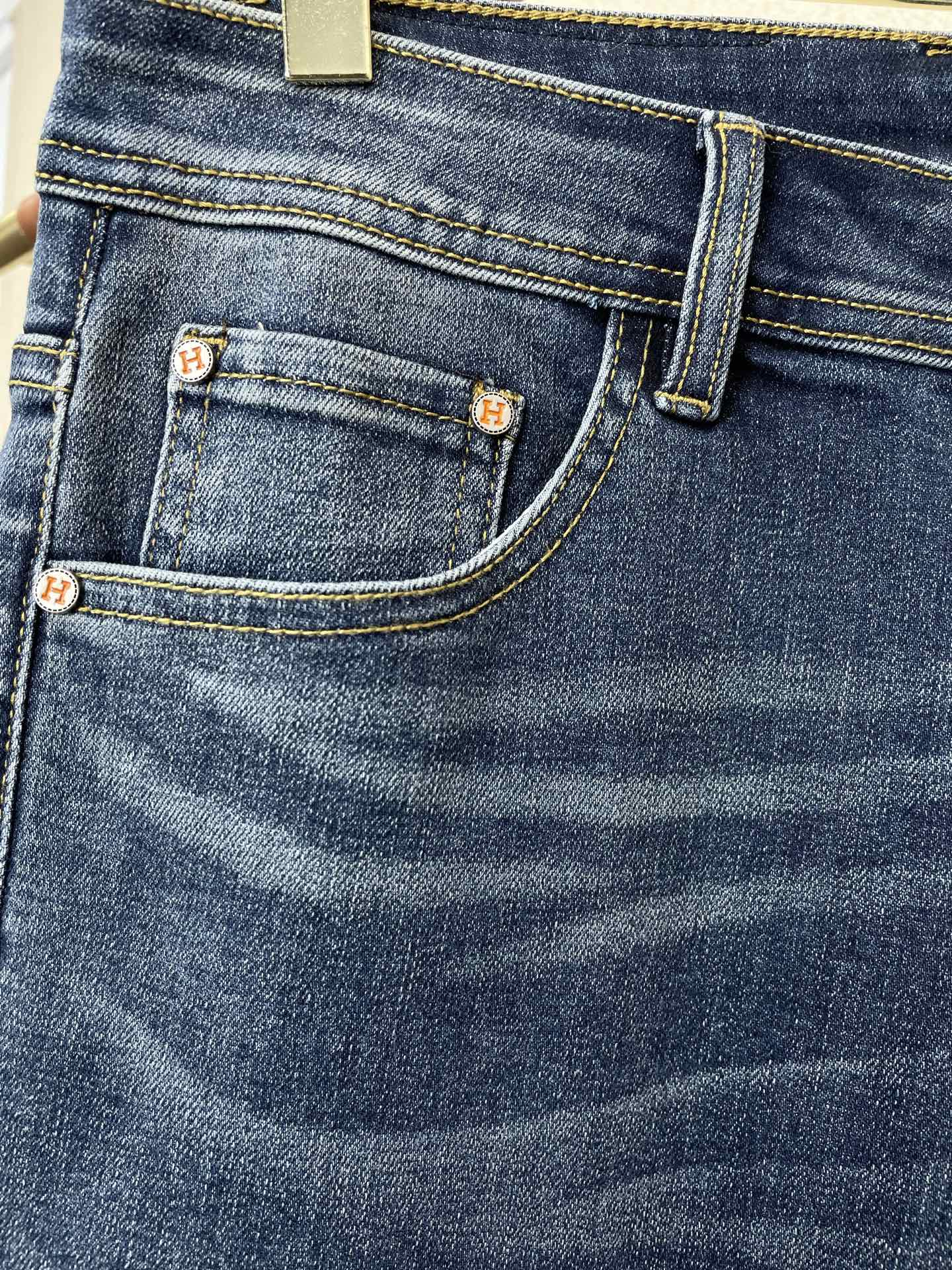 Hermès爱马仕💥独家专供新款休闲牛仔裤👖高端版本 专柜定制面料 透气舒适度高，细节无可挑剔，品牌元素设计理念，体现高