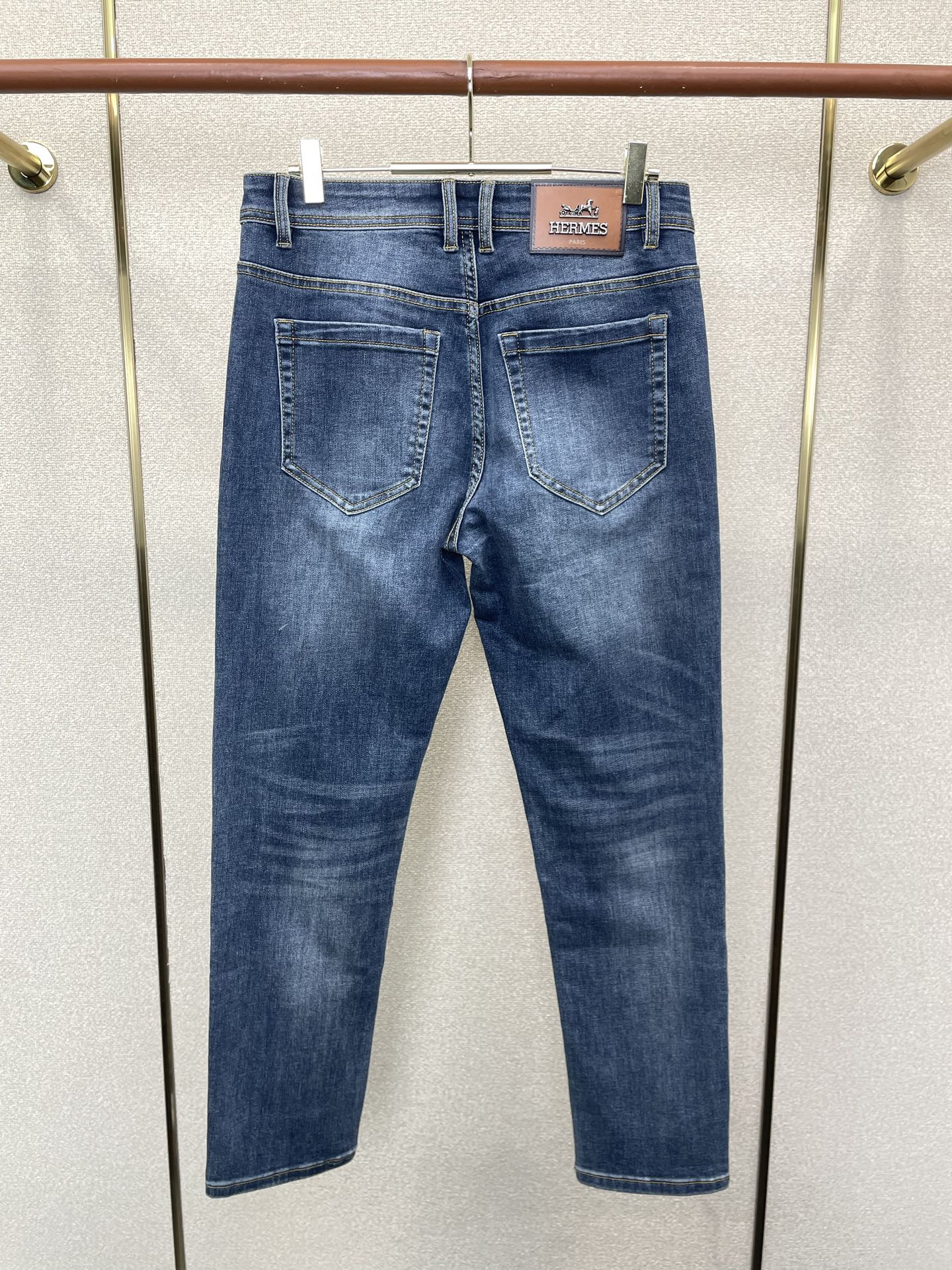 Hermès爱马仕💥独家专供新款休闲牛仔裤👖高端版本 专柜定制面料 透气舒适度高，细节无可挑剔，品牌元素设计理念，体现高