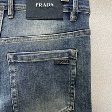 Prada普拉达💥独家专供新款休闲牛仔裤👖高端版本 专柜定制面料 透气舒适度高,细节无可挑剔,品牌元素设计理念,体现高品 Prada普拉达💥独家专供新款休闲牛仔裤👖高端版本 专柜定制面料 透气舒适度高,细节无可挑剔,品牌元素设计理念,体现高品
