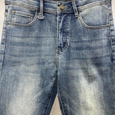 Prada普拉达💥独家专供新款休闲牛仔裤👖高端版本 专柜定制面料 透气舒适度高,细节无可挑剔,品牌元素设计理念,体现高品 Prada普拉达💥独家专供新款休闲牛仔裤👖高端版本 专柜定制面料 透气舒适度高,细节无可挑剔,品牌元素设计理念,体现高品