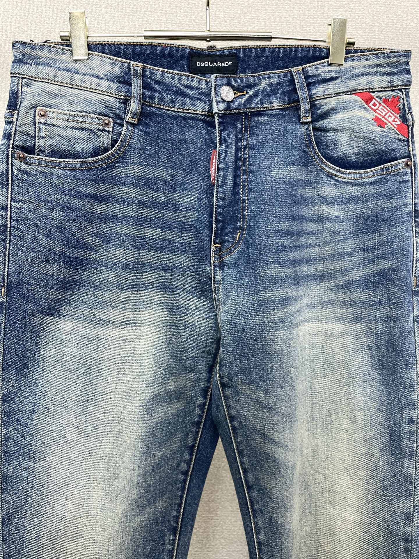 DSQUARED2第二次方💥独家专供新款休闲牛仔裤👖高端版本 专柜定制面料 透气舒适度高，细节无可挑剔，品牌元素设计理念
