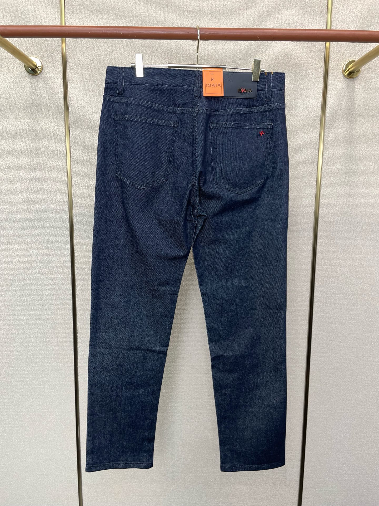 ISAIA💥独家专供新款休闲牛仔裤👖高端版本 专柜定制面料 透气舒适度高，细节无可挑剔，品牌元素设计理念，体现高品质。手