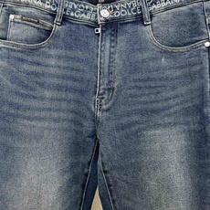 Dolce&Gabbana杜嘉班纳💥独家专供新款休闲牛仔裤👖高端版本 专柜定制面料 透气舒适度高,细节无可挑剔,品牌元素 Dolce&Gabbana杜嘉班纳💥独家专供新款休闲牛仔裤👖高端版本 专柜定制面料 透气舒适度高,细节无可挑剔,品牌元素