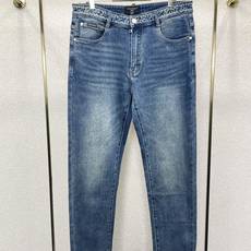 Dolce&Gabbana杜嘉班纳💥独家专供新款休闲牛仔裤👖高端版本 专柜定制面料 透气舒适度高,细节无可挑剔,品牌元素 Dolce&Gabbana杜嘉班纳💥独家专供新款休闲牛仔裤👖高端版本 专柜定制面料 透气舒适度高,细节无可挑剔,品牌元素