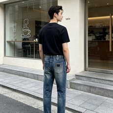 Dolce&Gabbana杜嘉班纳💥独家专供新款休闲牛仔裤👖高端版本 专柜定制面料 透气舒适度高,细节无可挑剔,品牌元素 Dolce&Gabbana杜嘉班纳💥独家专供新款休闲牛仔裤👖高端版本 专柜定制面料 透气舒适度高,细节无可挑剔,品牌元素