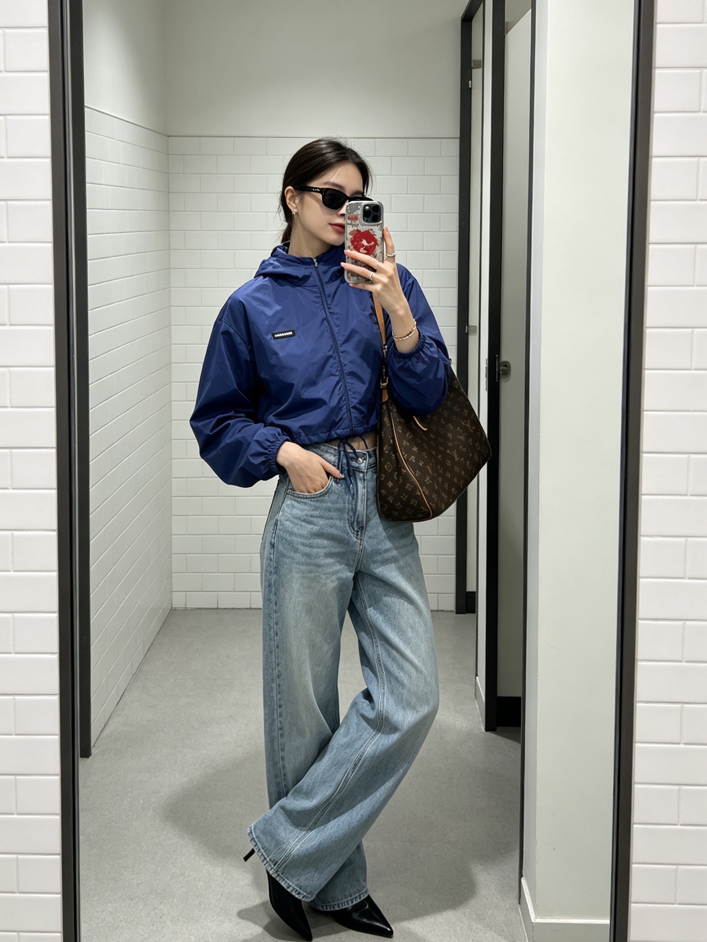 Miumiu谬谬👚独家专供👚新款女装休闲夹克 高端版本！独特设计 专柜定制面料 透气舒适度高，细节无可挑剔，品牌元素设计