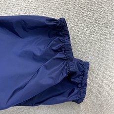 Miumiu谬谬👚独家专供👚新款女装休闲夹克 高端版本!独特设计 专柜定制面料 透气舒适度高,细节无可挑剔,品牌元素设计 Miumiu谬谬👚独家专供👚新款女装休闲夹克 高端版本!独特设计 专柜定制面料 透气舒适度高,细节无可挑剔,品牌元素设计