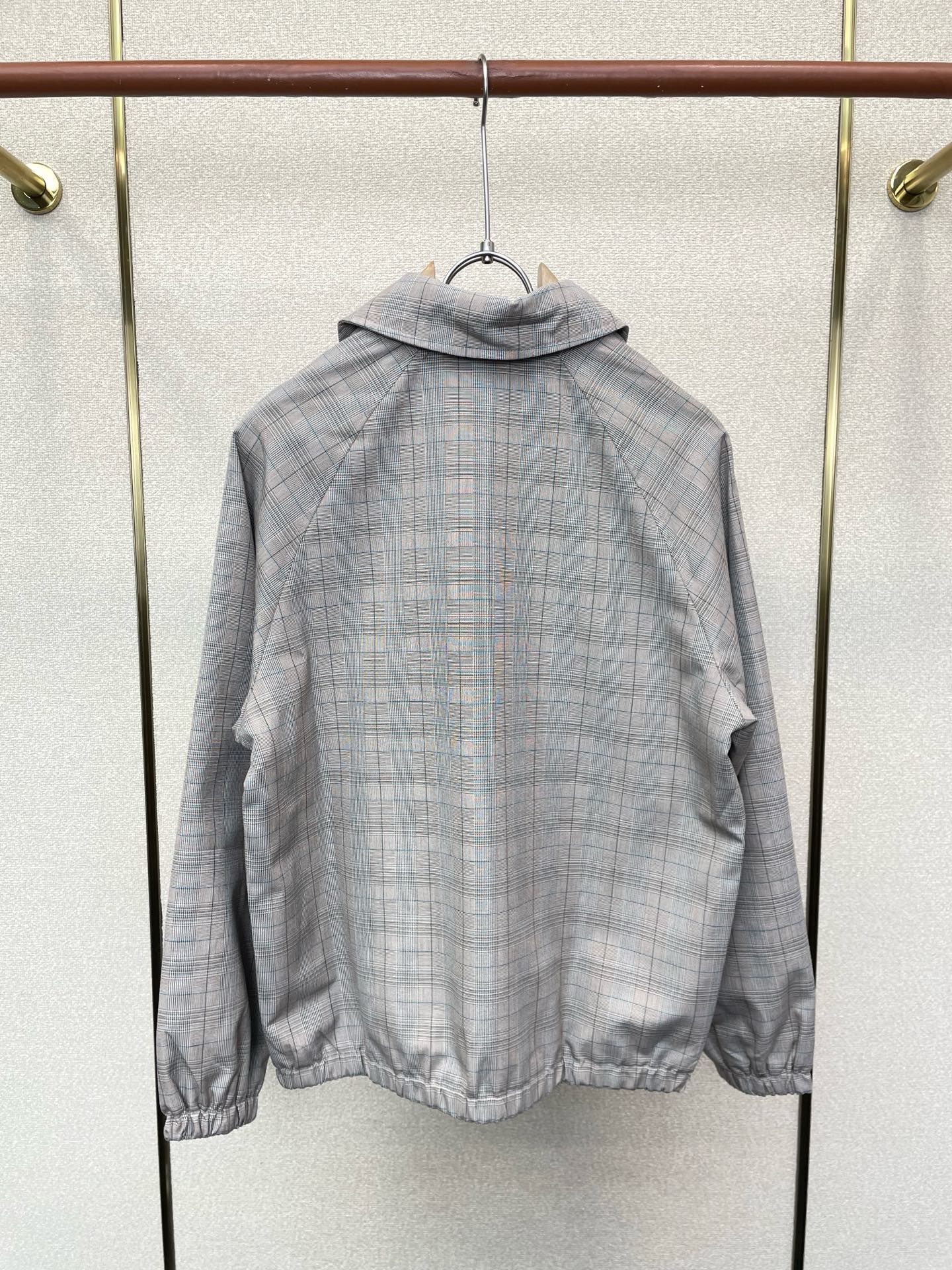 Miumiu谬谬👚独家专供👚新款女装休闲格子外套 高端版本！独特设计 专柜定制面料 透气舒适度高，细节无可挑剔，品牌元素