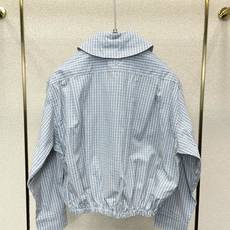 Prada普拉达👚独家专供👚新款女装休闲外套 高端版本!独特设计 专柜定制面料 透气舒适度高,细节无可挑剔,品牌元素设计 Prada普拉达👚独家专供👚新款女装休闲外套 高端版本!独特设计 专柜定制面料 透气舒适度高,细节无可挑剔,品牌元素设计