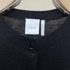 Dior迪奥👚独家专供👚新款女装休闲毛衣 高端版本!独特设计 专柜定制面料 透气舒适度高,细节无可挑剔,品牌元素设计理念 Dior迪奥👚独家专供👚新款女装休闲毛衣 高端版本!独特设计 专柜定制面料 透气舒适度高,细节无可挑剔,品牌元素设计理念