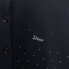 Dior迪奥👚独家专供👚新款女装休闲毛衣 高端版本!独特设计 专柜定制面料 透气舒适度高,细节无可挑剔,品牌元素设计理念 Dior迪奥👚独家专供👚新款女装休闲毛衣 高端版本!独特设计 专柜定制面料 透气舒适度高,细节无可挑剔,品牌元素设计理念