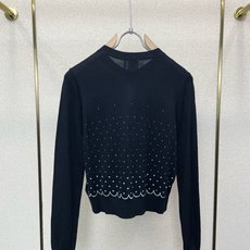 Dior迪奥👚独家专供👚新款女装休闲毛衣 高端版本!独特设计 专柜定制面料 透气舒适度高,细节无可挑剔,品牌元素设计理念 Dior迪奥👚独家专供👚新款女装休闲毛衣 高端版本!独特设计 专柜定制面料 透气舒适度高,细节无可挑剔,品牌元素设计理念