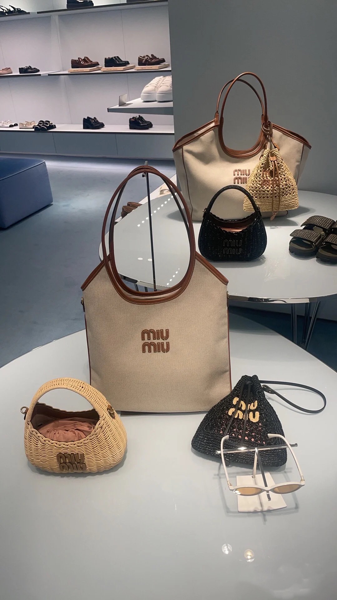 miumiu人气款帆布tote包 性价比之王 2
