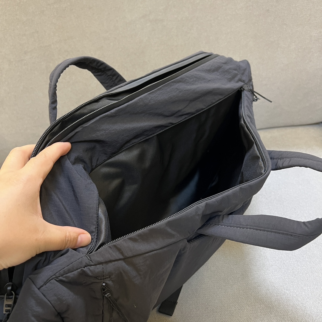 Lab 29L Convertible Multi-Functional Barrel Duffle Bag - Comprehensive 7