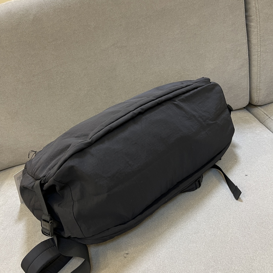 Lab 29L Convertible Multi-Functional Barrel Duffle Bag - Comprehensive 5
