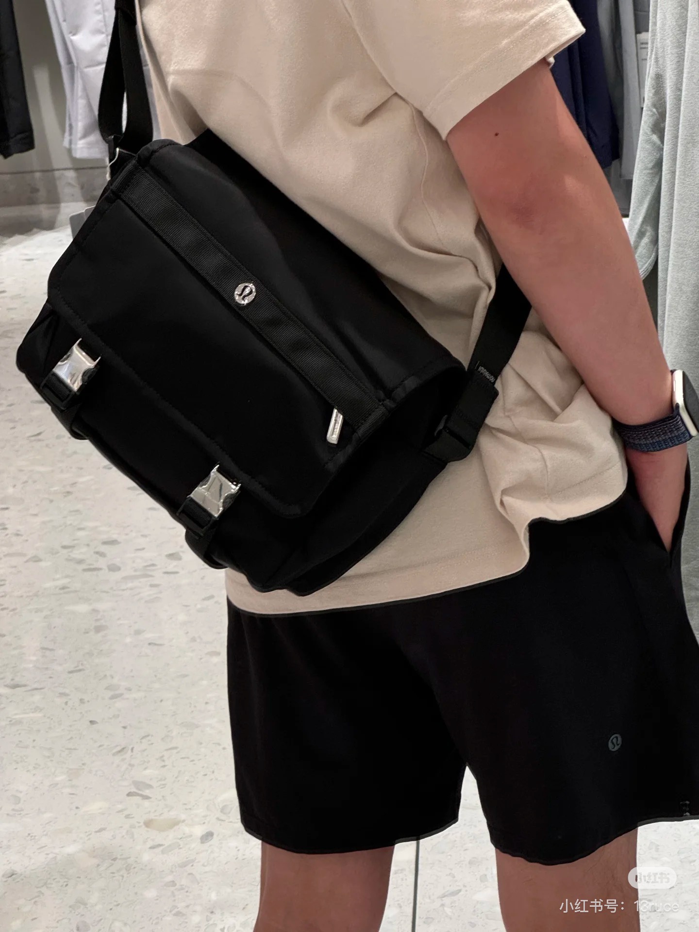 Wunderlust Messenger Bag - Comprehensive 8