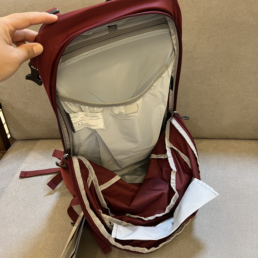 Osprey Talon 18 Backpack - Comprehensive 9