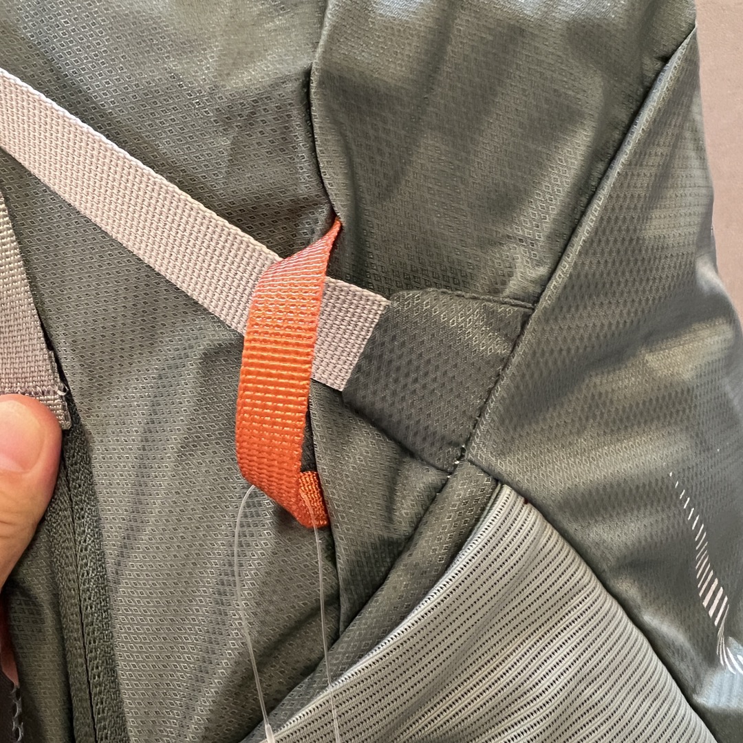 Front kangaroo pocket expands capacity for quick stowing of jackets and - Comprehensive 9
