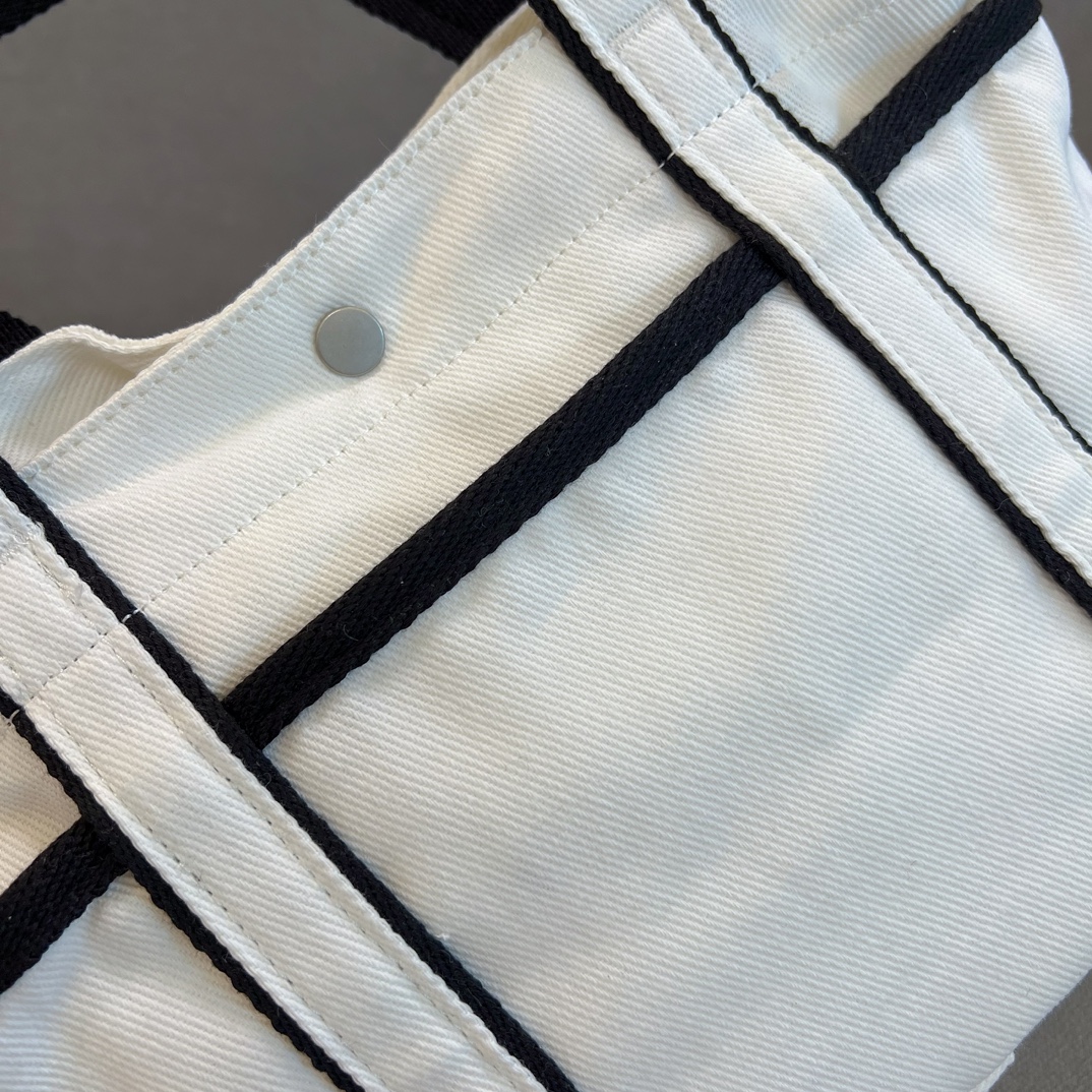 Lululemon Mini Tote - Comprehensive 7
