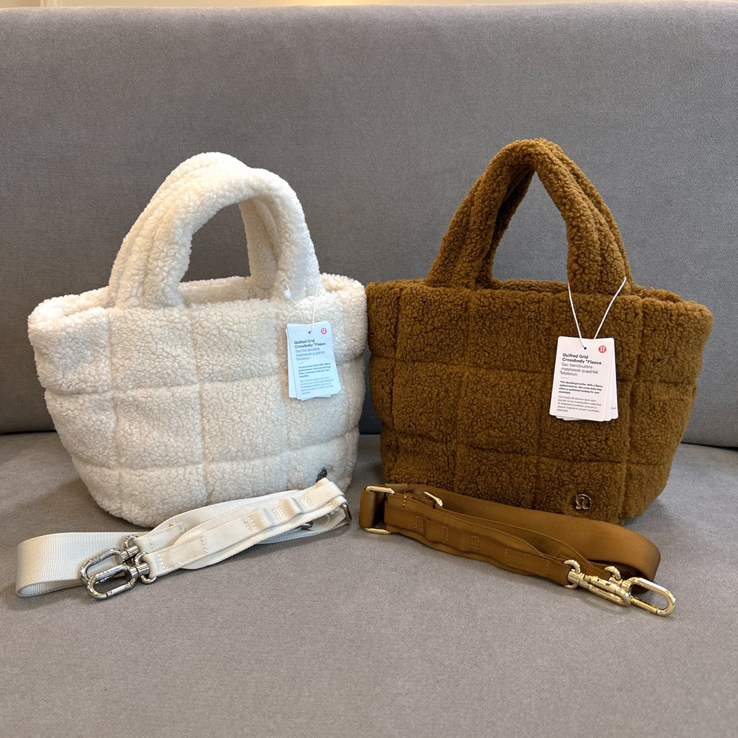 Fendi Classic Handcrafted Luxury Leather Shoulder Bag Ref.84AAD3E6 2