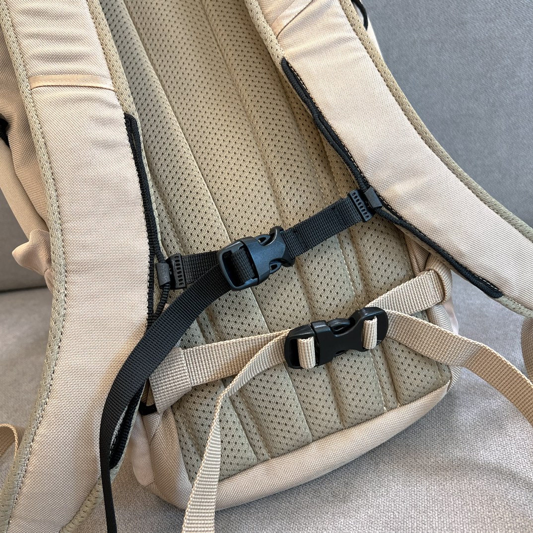 Mantis16L登山包 8
