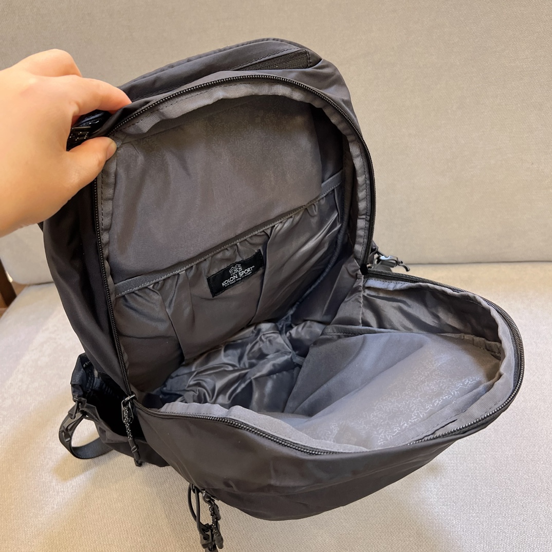 The Kolon backpack features a minimalist design with refined detailing - Comprehensive 9