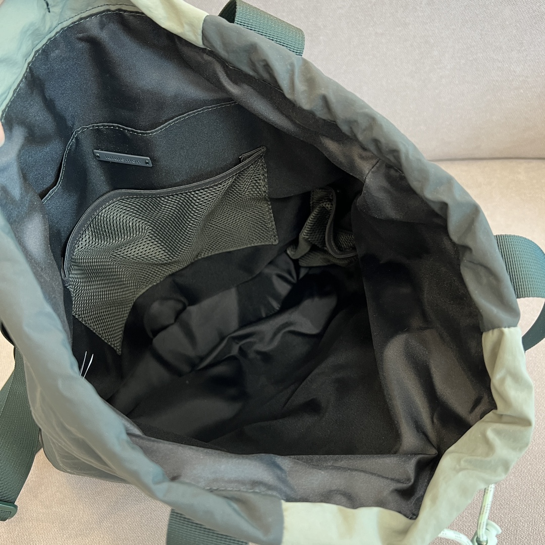 lululemon dualfunction18L两用双肩背包休闲单肩托特包瑜伽包女 9