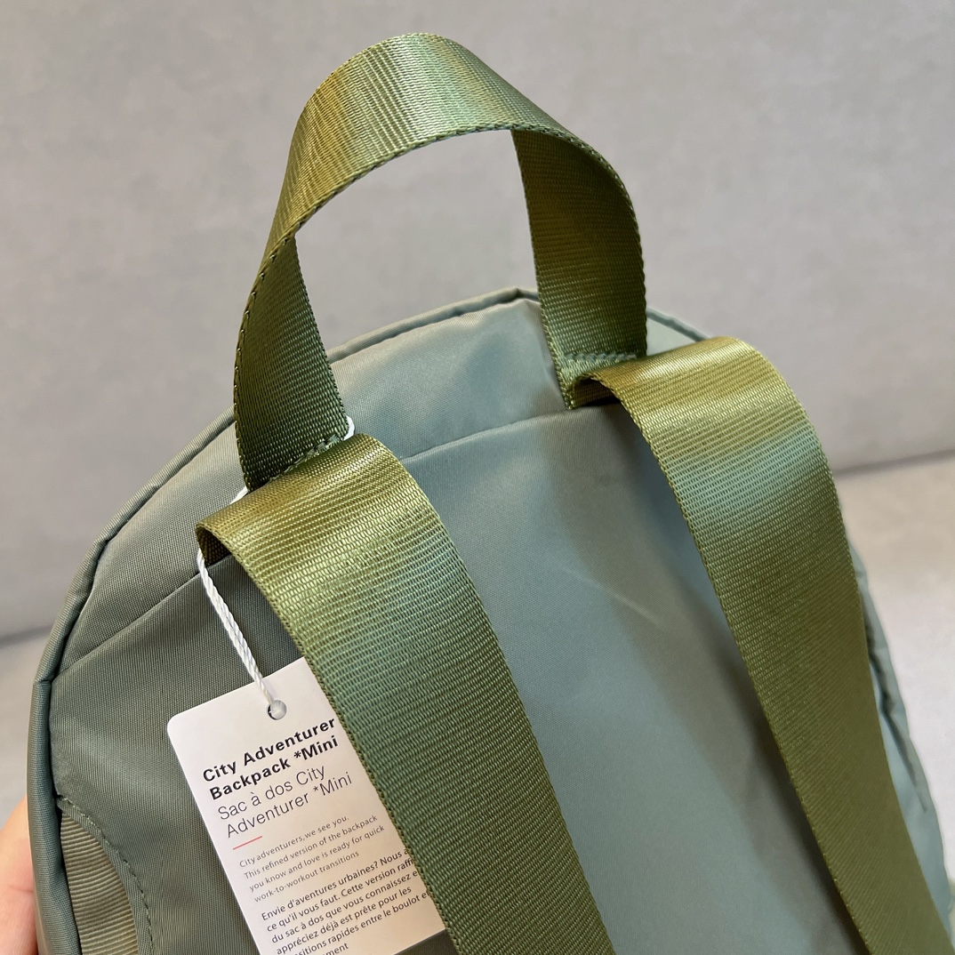 this versatile sports backpack transitions seamlessly between a - Comprehensive 7