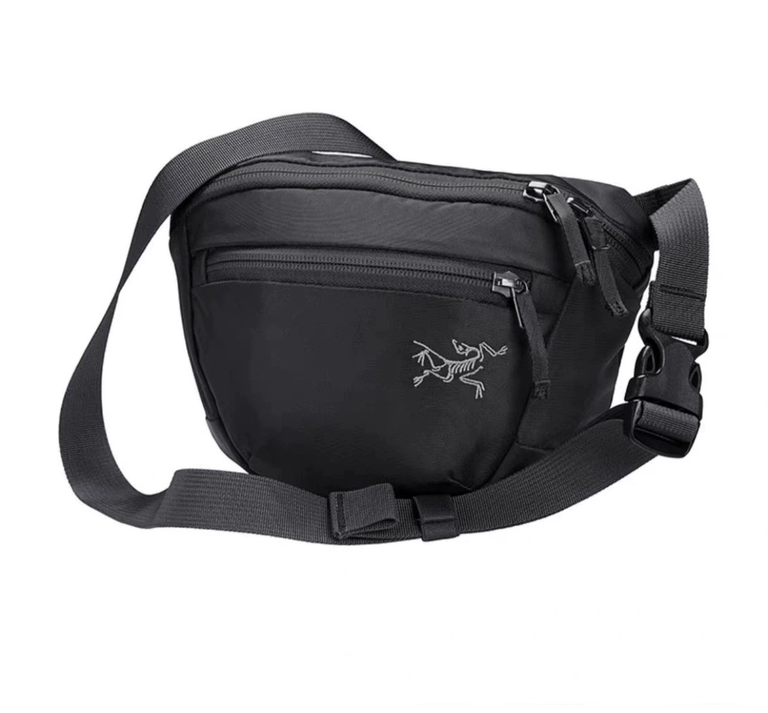 An ultra-lightweight, multi-functional compact pouch featuring a - Comprehensive
