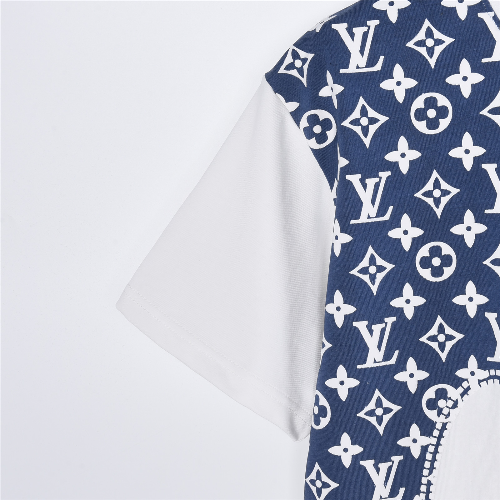 LouisVuitton/路易威登 半身发泡印花-Chinese UA Cheap High Quatity Brand Clothes Bags handbags Sneakers wholesale wholesaler seller from China Factory suppliers Fashion Clothing Shoes best Quality Beautiful Price LouisVuitton/路易威登 半身发泡印花