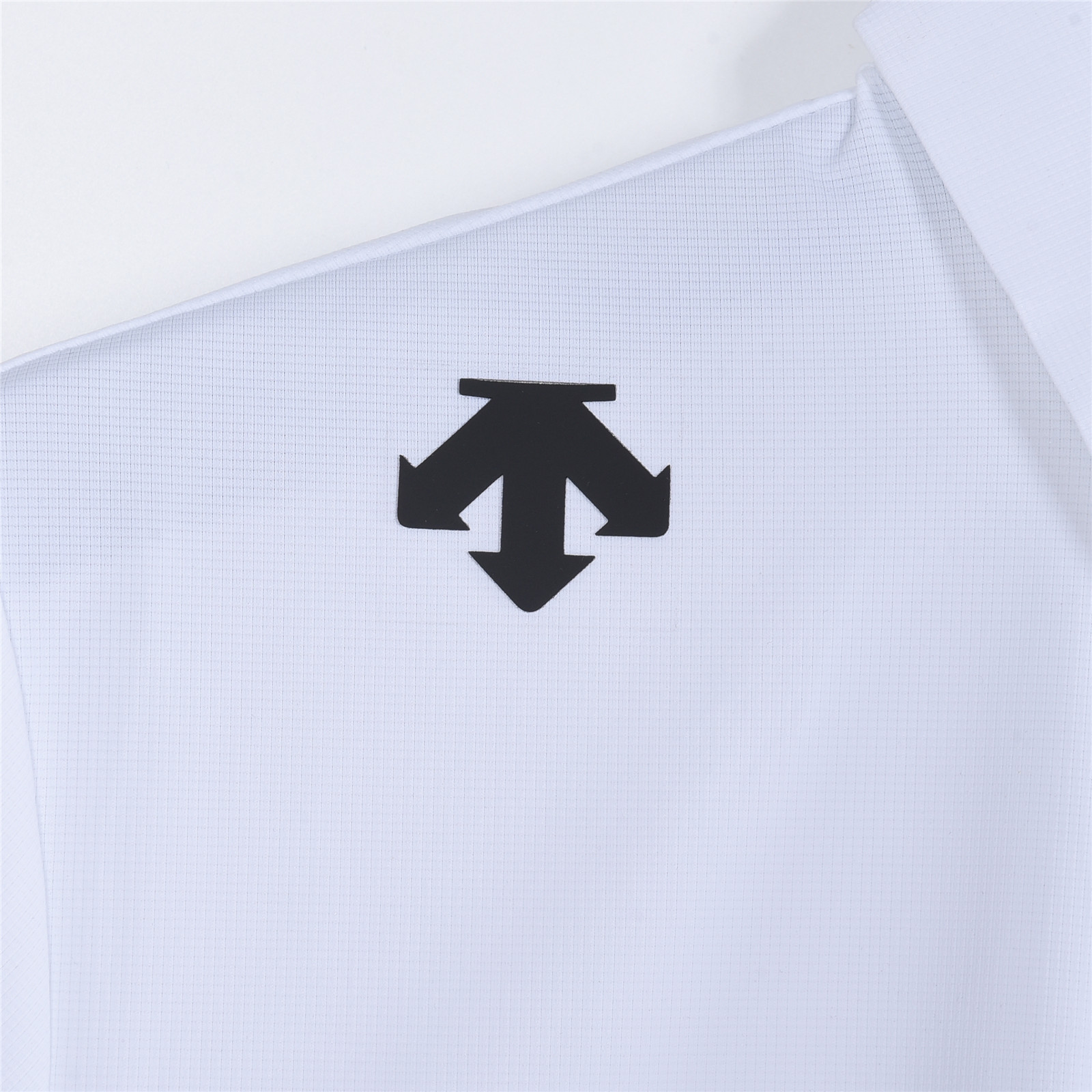 DESCENTE / 迪桑特 华夫格冰丝棉无痕速干polo短袖 白色