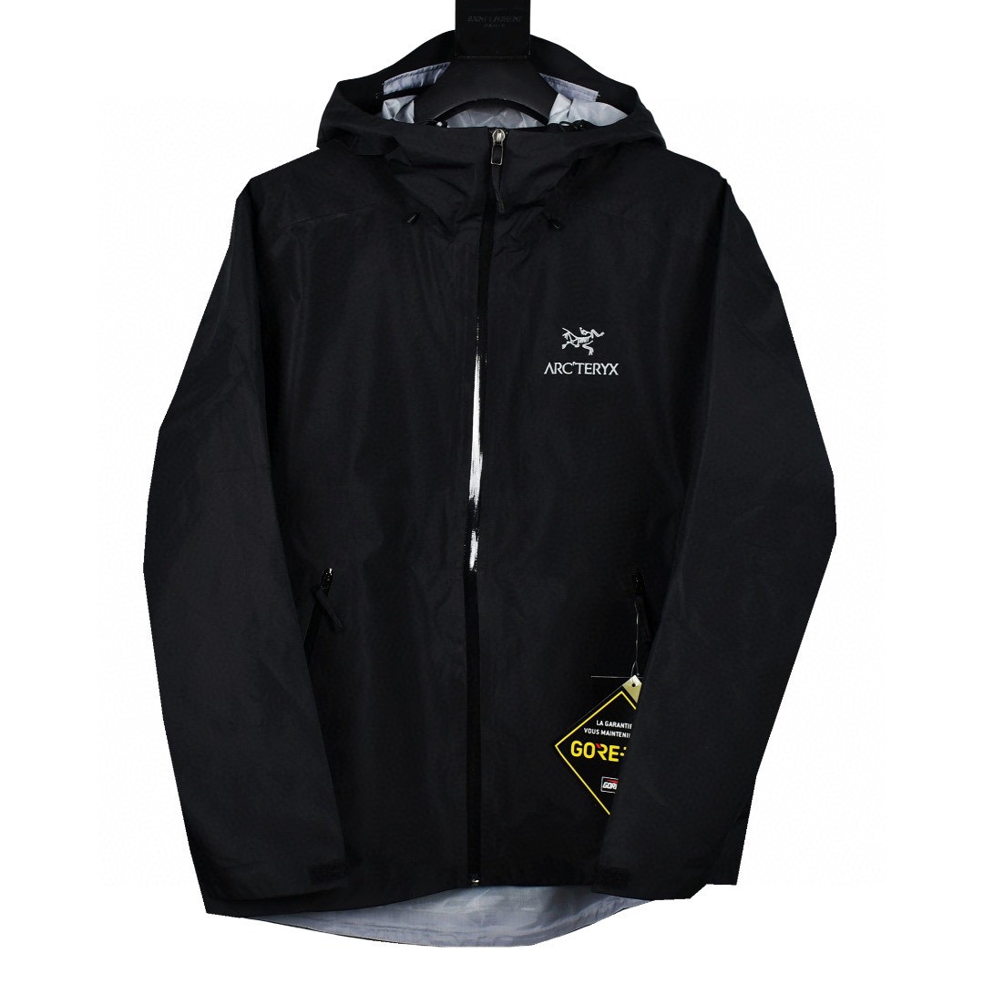 ARCTERYX XGS Lightweight Waterproof Suit with GORE-TEX Fabric and Ventilation