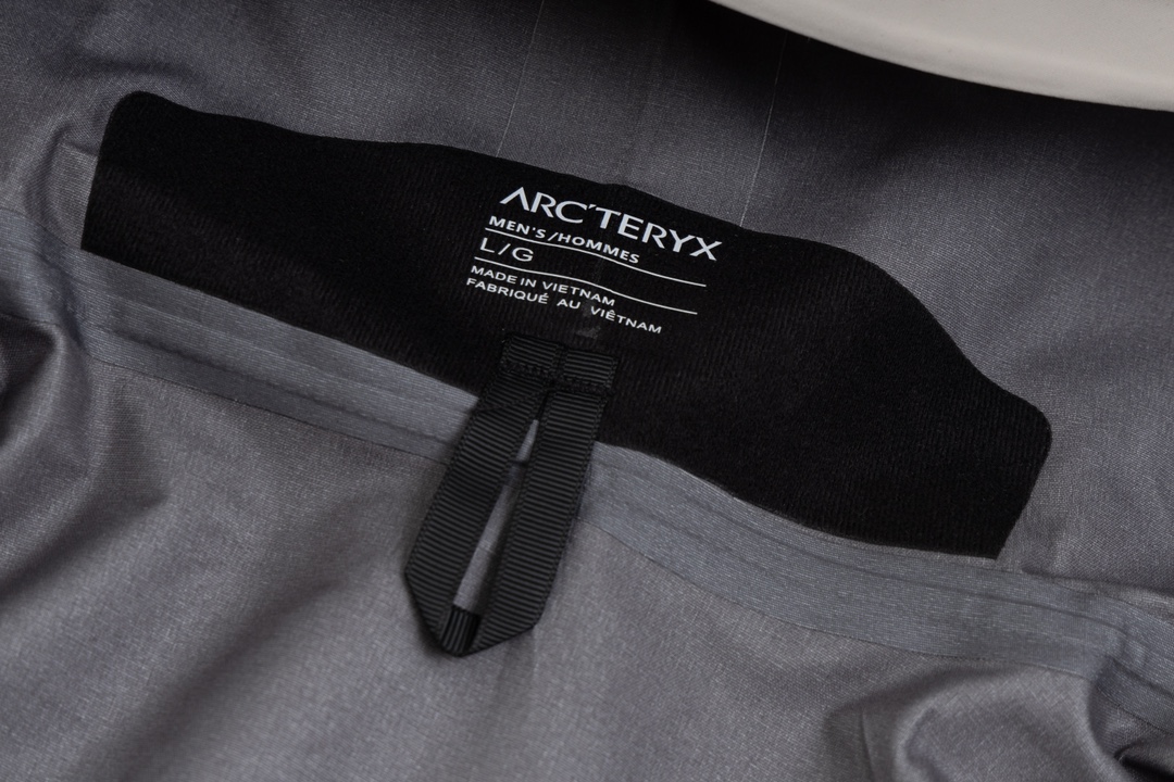 ARC TERYX Alpha SV/AR Jacket: Sixth Generation High-Performance Waterproof Hard-Shell Jacket - 图片 3