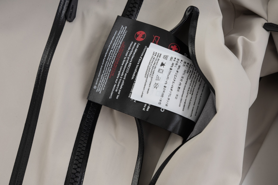 ARC TERYX Alpha SV/AR Jacket: Sixth Generation High-Performance Waterproof Hard-Shell Jacket - 图片 5