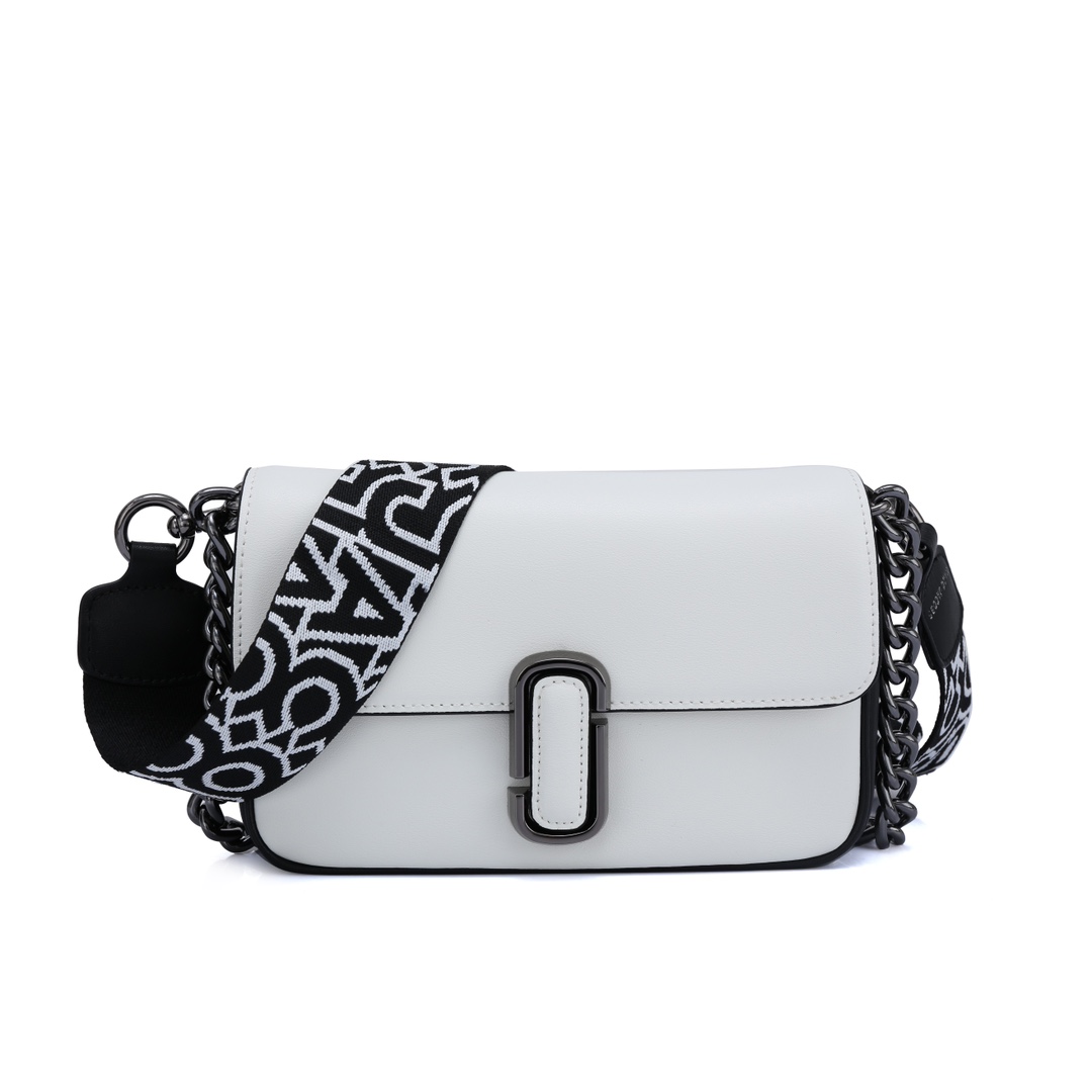 MJ秋冬新款，明星同款超热卖款；可单肩斜挎手提 链条可拆卸 长肩带可拆卸可调节长短 二条肩带可随意搭配 