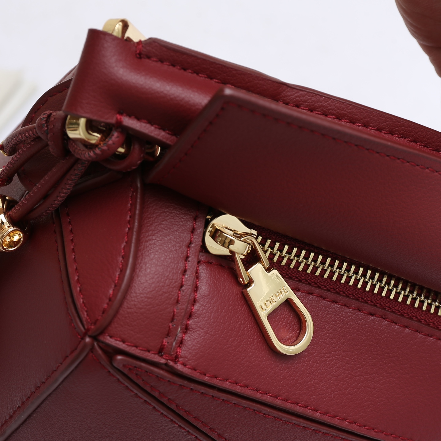 LOEWE Featherlight Puzzle2025春夏新款手袋崭新推出Featherlight 