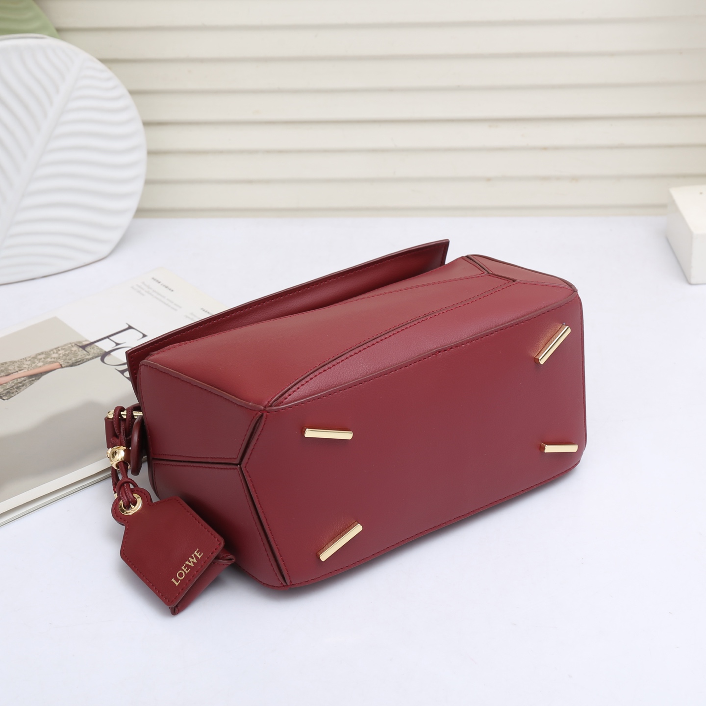 LOEWE Featherlight Puzzle2025春夏新款手袋崭新推出Featherlight 