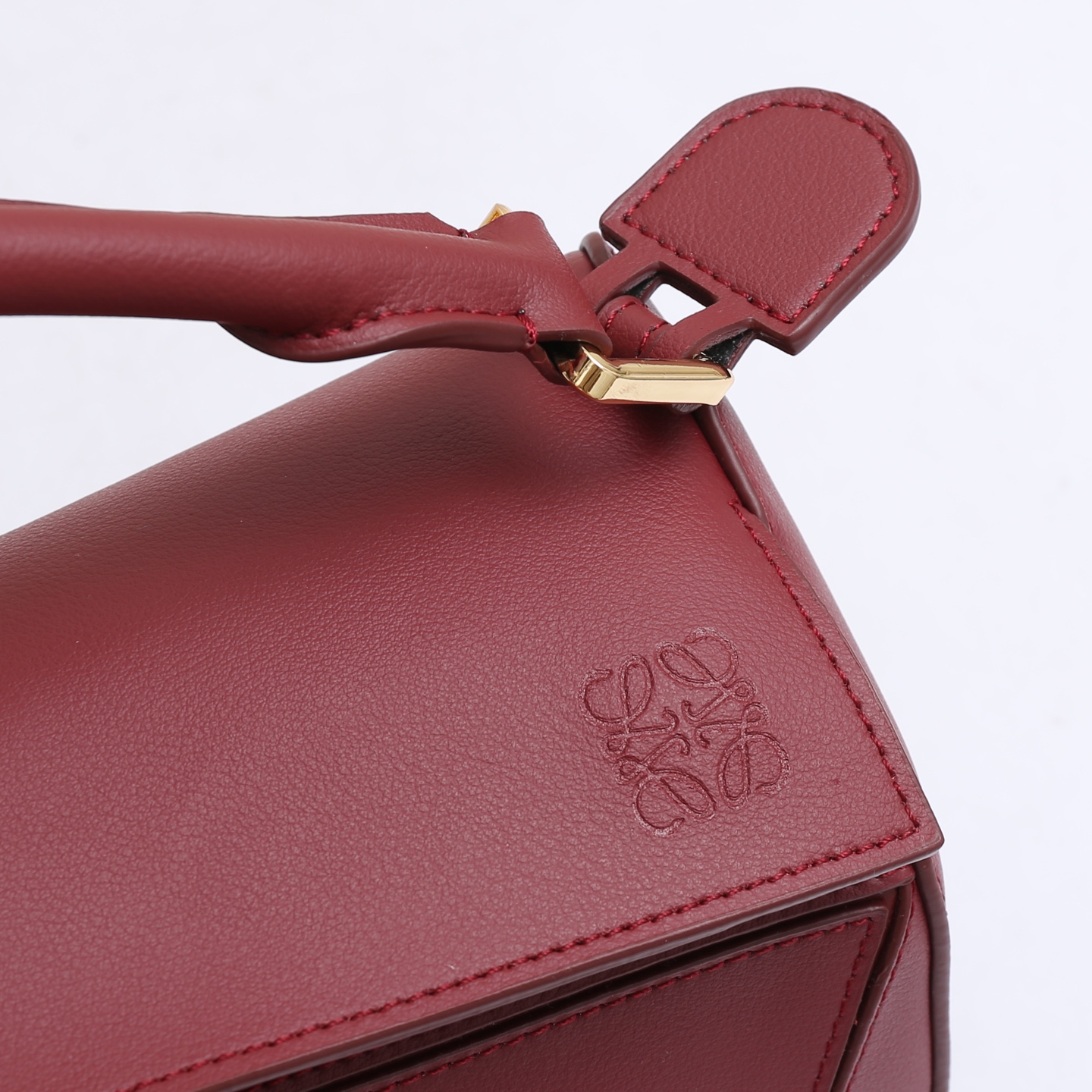 LOEWE Featherlight Puzzle2025春夏新款手袋崭新推出Featherlight 