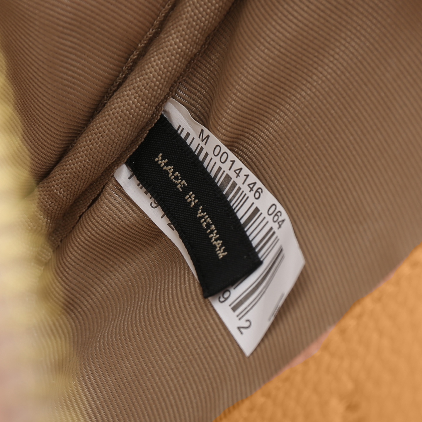 MarcJacobs更新了的相机包更加实用啦，出街通勤最百搭的包包#可斜挎可手提，当作胸包秒变潮流；容量